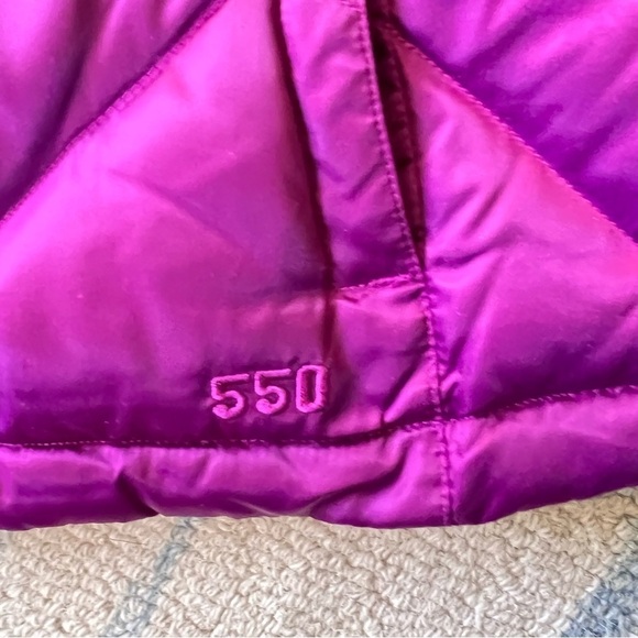 THE NORTH FACE ACONCAGUA PUFFER 550 DOWN FILL MAGENTA PURPLE VEST SIZE SMALL EUC - Picture 3 of 10